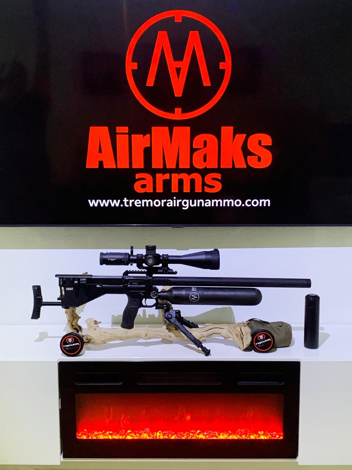 AIRMAKS KRAIT X HP 6.35  {.25} 700mm barrel with 700cc Carbon Fiber Bottle Black Tactical.